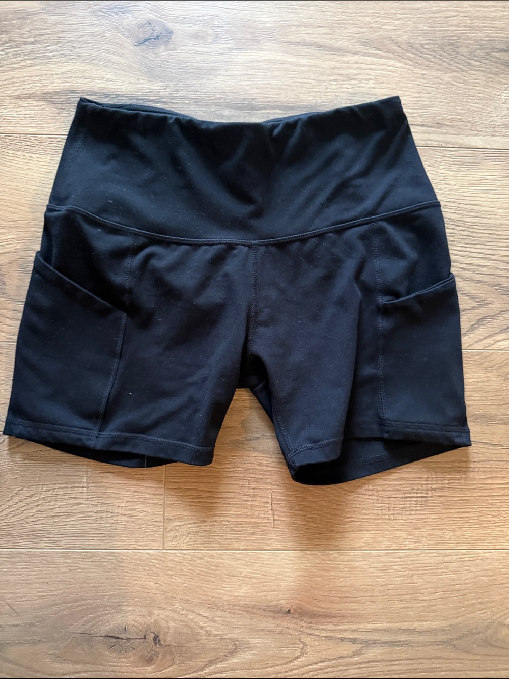 High-Waist Black Bike Shorts with Storage Pockets